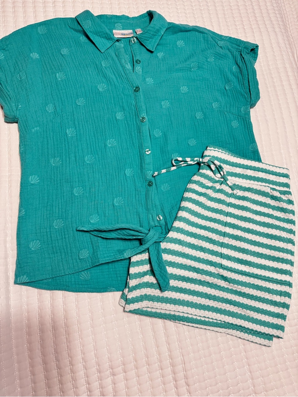 Belle Beach Women’s Pool Blue button-front Shirt and Striped Shorts Set, L
